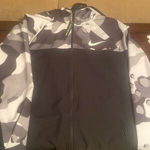 Nike windbreaker L